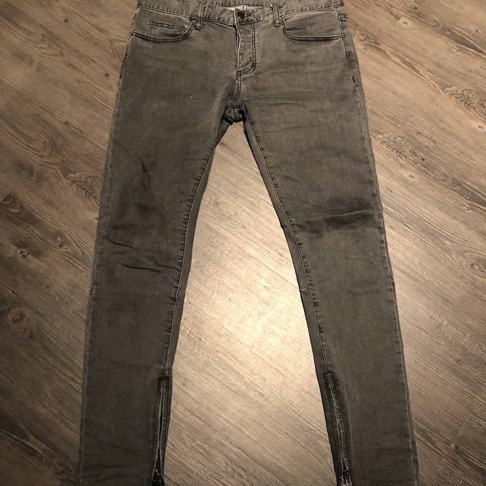 MNML dark gray skinny jeans